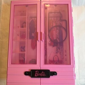 Mattel Barbie Fashion Closet in Pink